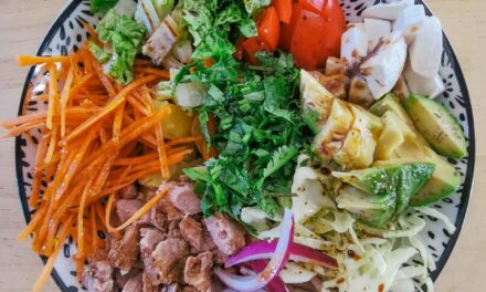 Salade bowl au thon et crudités